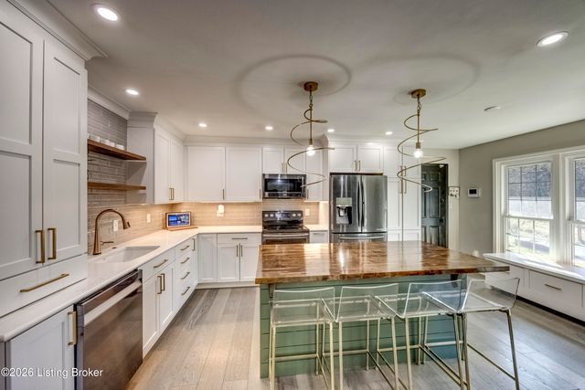 5318 Brookswood Rd, Crestwood, KY 40014