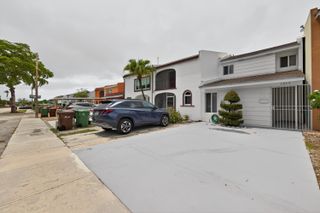 1819 W 68th Street, Hialeah, FL 33014