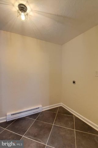 92 S SWEET ARROW LAKE RD, Pine Grove, PA 17963
