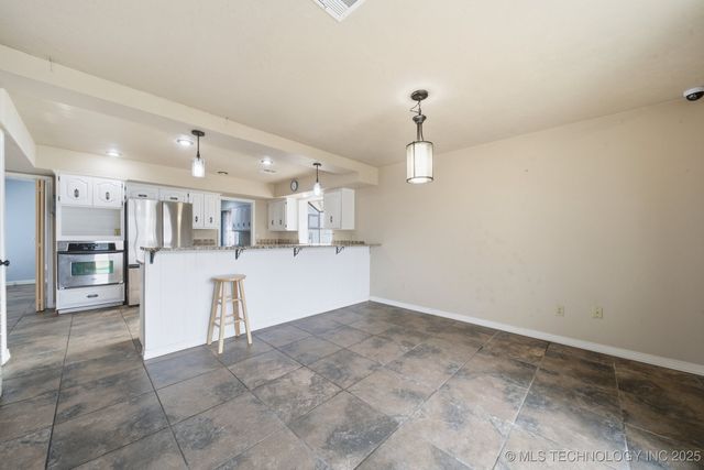 520 Ridgewood, Pryor, OK 74361