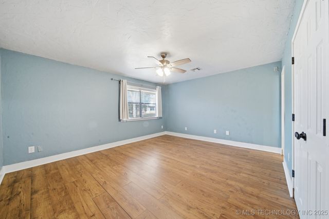 520 Ridgewood, Pryor, OK 74361