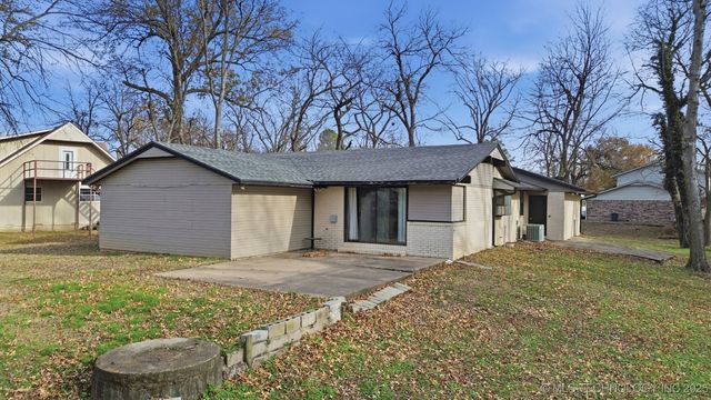 520 Ridgewood, Pryor, OK 74361