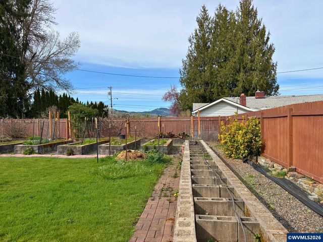 4925 SW Dakota Av, Corvallis, OR 97333