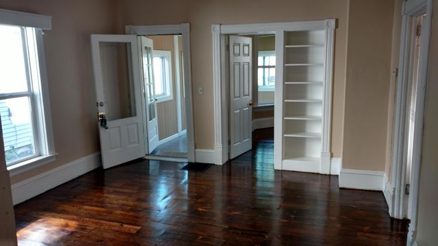 826 Arianna Street NW, Grand Rapids, MI 49504