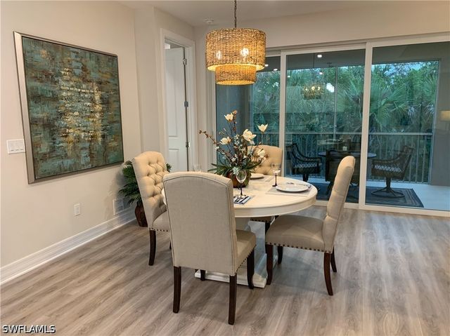 208 Indies Dr E 202, Naples, FL 34114