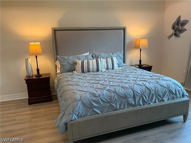 208 Indies Dr E 202, Naples, FL 34114