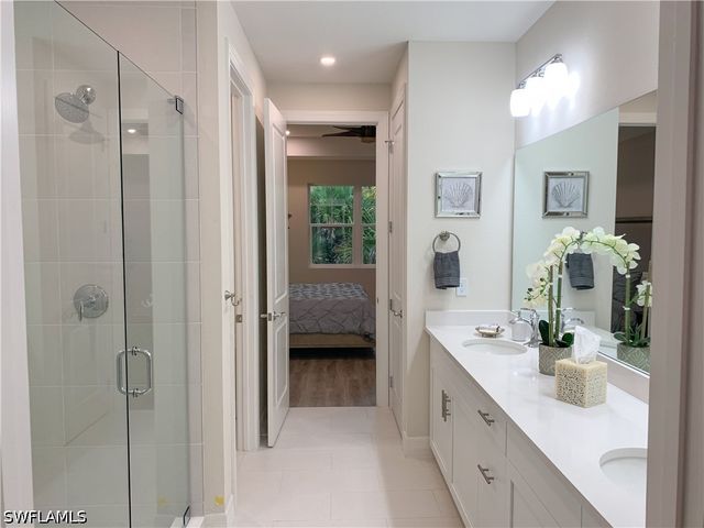 208 Indies Dr E 202, Naples, FL 34114