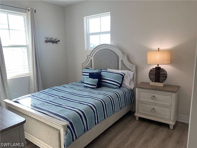 208 Indies Dr E 202, Naples, FL 34114