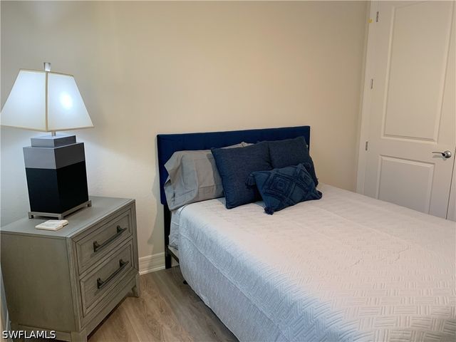 208 Indies Dr E 202, Naples, FL 34114