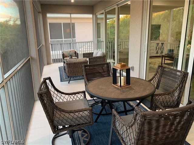 208 Indies Dr E 202, Naples, FL 34114