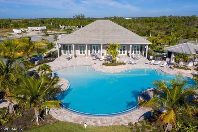 208 Indies Dr E 202, Naples, FL 34114