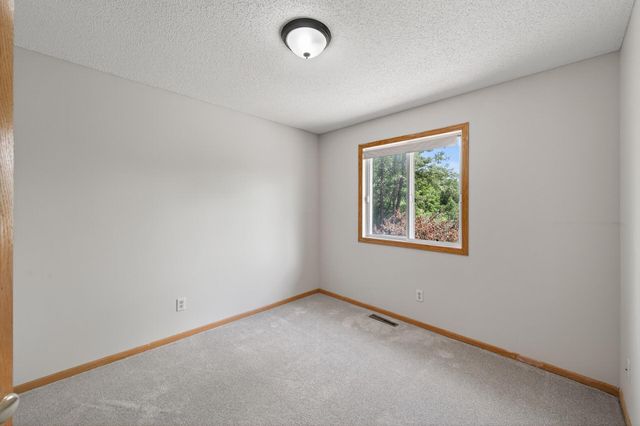 7043 48th Street N, Oakdale, MN 55128
