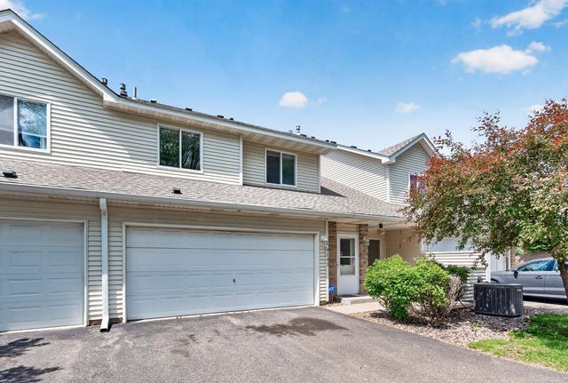 7043 48th Street N, Oakdale, MN 55128