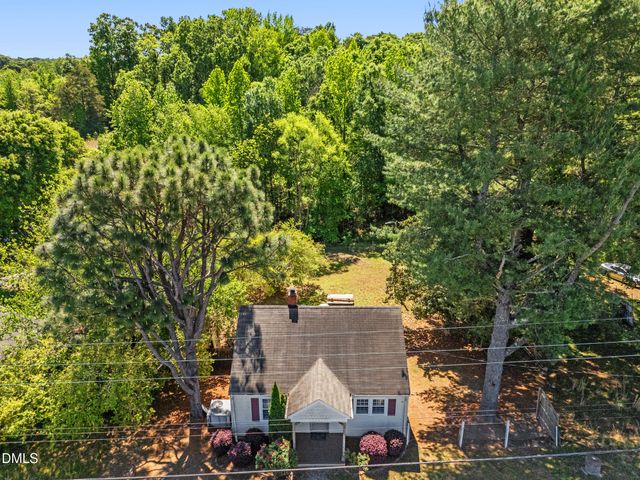 1847 Lower Hopedale Road, Burlington, NC 27217