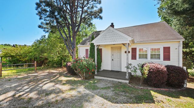 1847 Lower Hopedale Road, Burlington, NC 27217