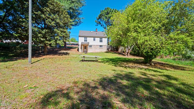 1847 Lower Hopedale Road, Burlington, NC 27217