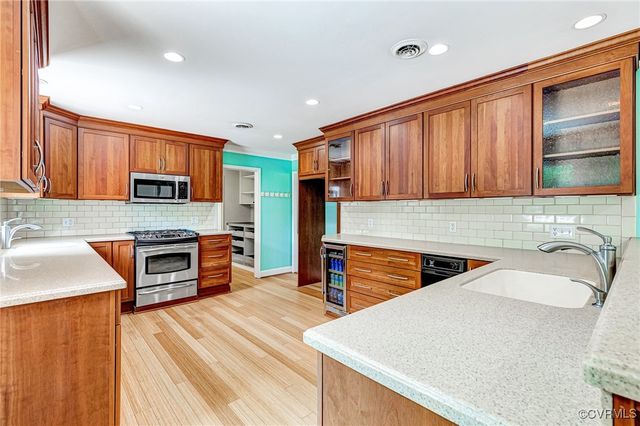 3 Milby Cir, Sandston, VA 23150
