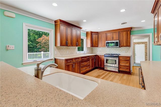 3 Milby Cir, Sandston, VA 23150