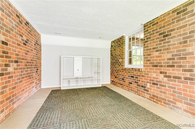 3 Milby Cir, Sandston, VA 23150