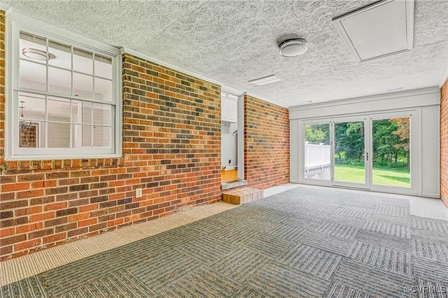 3 Milby Cir, Sandston, VA 23150