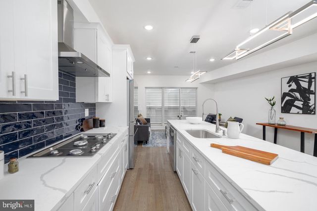 101 ELLSWORTH ST, Philadelphia, PA 19147