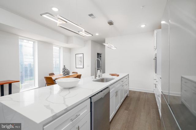 101 ELLSWORTH ST, Philadelphia, PA 19147