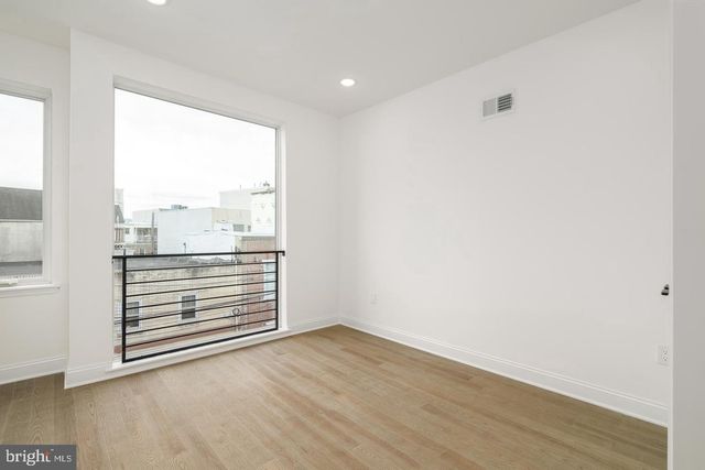 101 ELLSWORTH ST, Philadelphia, PA 19147