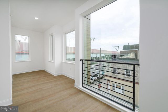 101 ELLSWORTH ST, Philadelphia, PA 19147