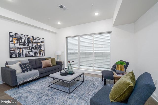 101 ELLSWORTH ST, Philadelphia, PA 19147