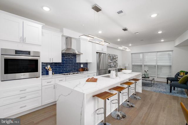 101 ELLSWORTH ST, Philadelphia, PA 19147