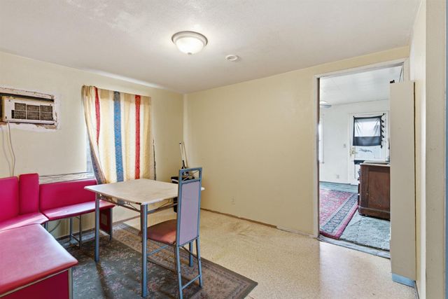 205 3rd St, Ripon, CA 95366