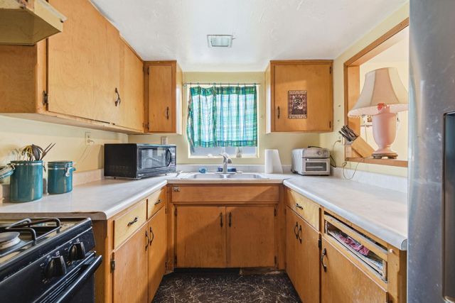 205 3rd St, Ripon, CA 95366