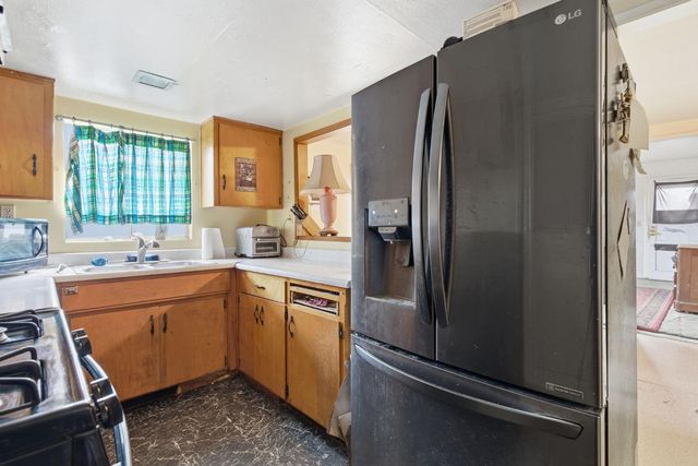 205 3rd St, Ripon, CA 95366