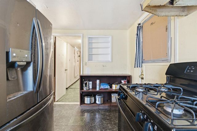 205 3rd St, Ripon, CA 95366