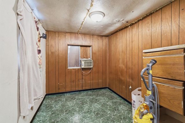 205 3rd St, Ripon, CA 95366