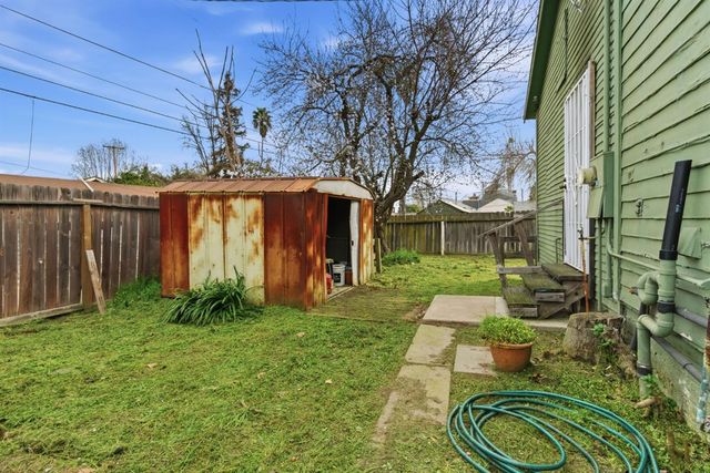 205 3rd St, Ripon, CA 95366