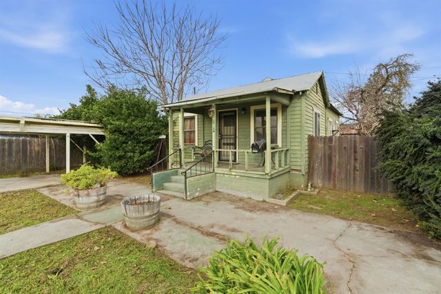 205 3rd St, Ripon, CA 95366