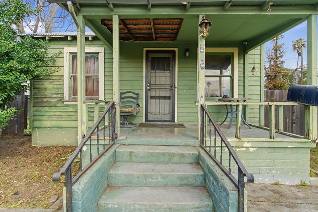 205 3rd St, Ripon, CA 95366