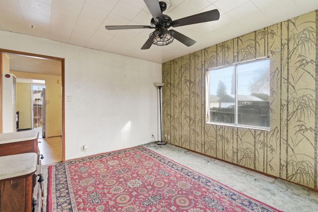 205 3rd St, Ripon, CA 95366