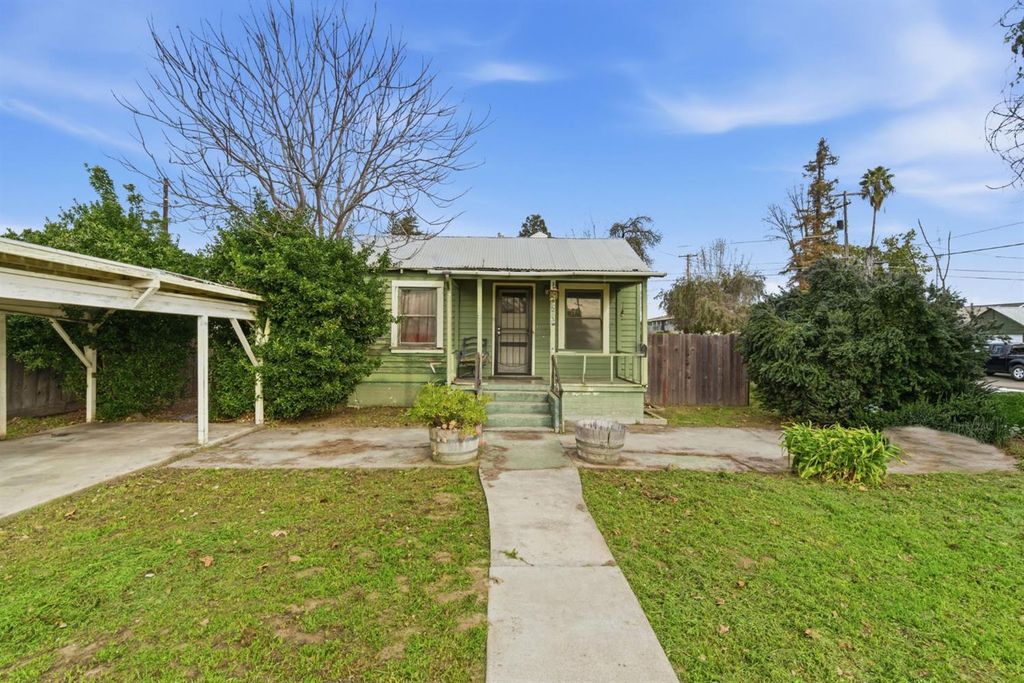 205 3rd St, Ripon, CA 95366