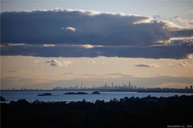 850 South Pacific Street 2001, Stamford, CT 06902