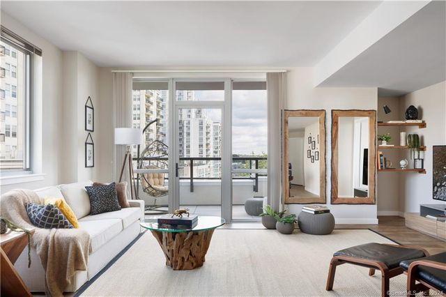 850 South Pacific Street 2001, Stamford, CT 06902