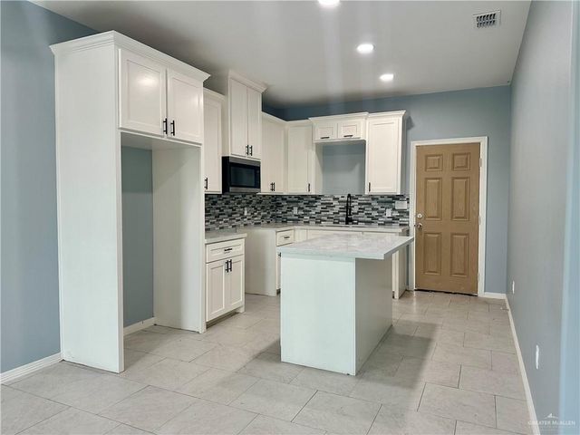 704 Heaven Street, Weslaco, TX 78599