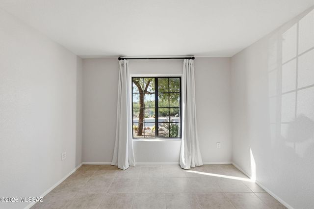 13974 N Green Tree Drive, Oro Valley, AZ 85755