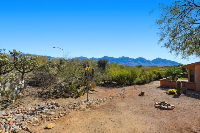 13974 N Green Tree Drive, Oro Valley, AZ 85755