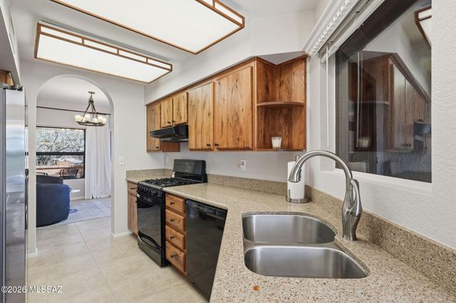 13974 N Green Tree Drive, Oro Valley, AZ 85755