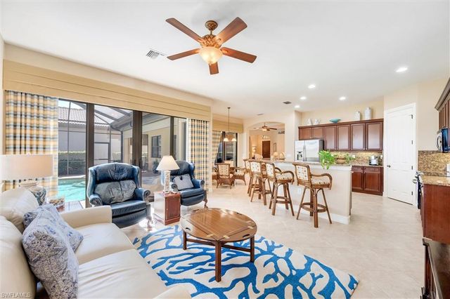 7660 Cottesmore DR, Naples, FL 34113