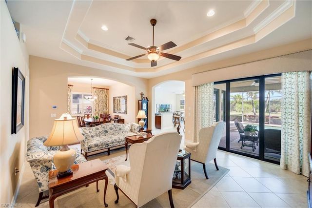 7660 Cottesmore DR, Naples, FL 34113