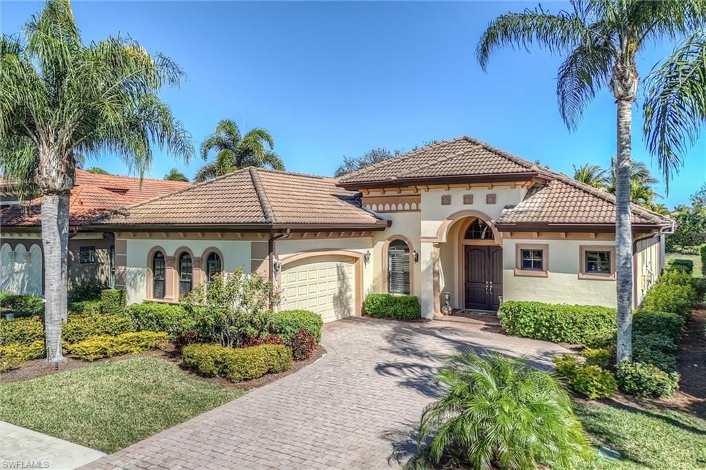 7660 Cottesmore DR, Naples, FL 34113