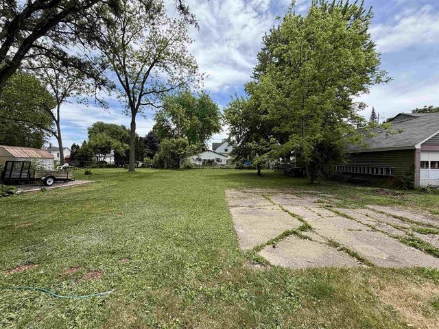 366 GROVE STREET, Fond Du Lac, WI 54935